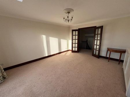 3 bedroom detached house to rent - Photo 3