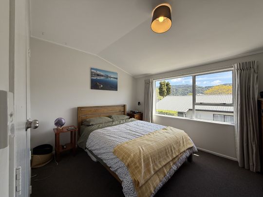 Modern 2 Bedroom with car park - Photo 1