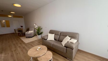 Apartamento planta baja en alquiler en Malaga - Photo 4