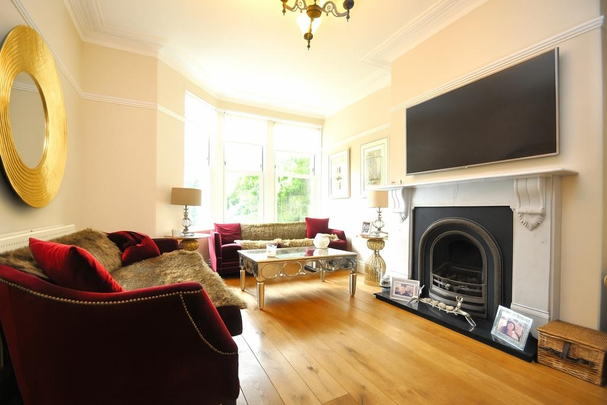 4 bedroom terraced house to rent - Photo 1