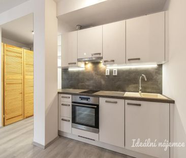 Pronájem bytu 2+kk 45 m2 - Fotografie 1