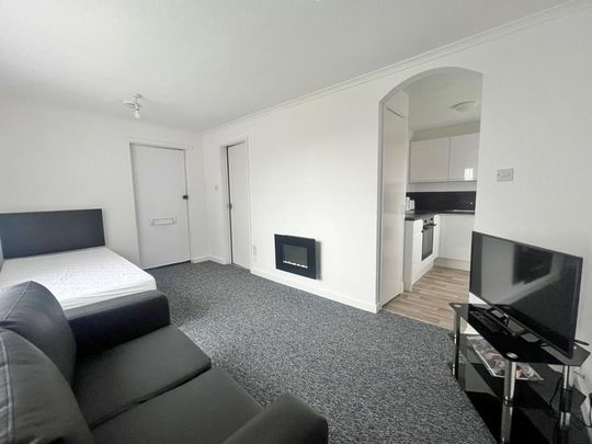 Studio to rent - Photo 1