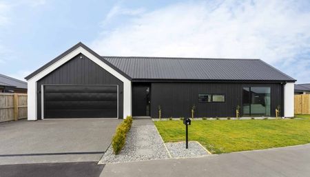 Stunning three bedroom home in Rolleston! - Photo 4