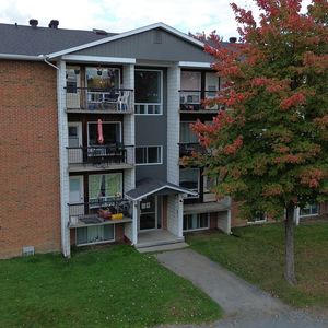 GRAND 4½|INTERNET-CHAUFFAGE-EAU CHAUDE - Photo 2