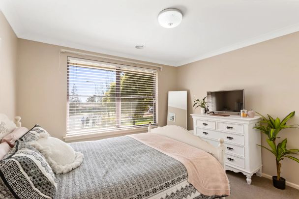 13 Heath Place, Orange. - Photo 1