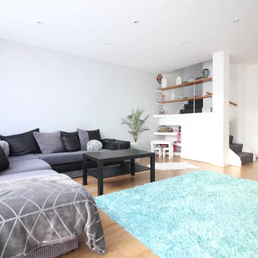 Sudbury Court Road, Harrow - Photo 1