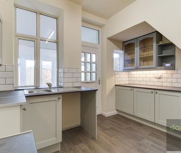 2 bed terraced house to rent in Turnpike Street, Halifax - Photo 1