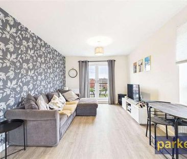 Bolton Drive, Shinfield, Reading, Berkshire, RG2 - Photo 2