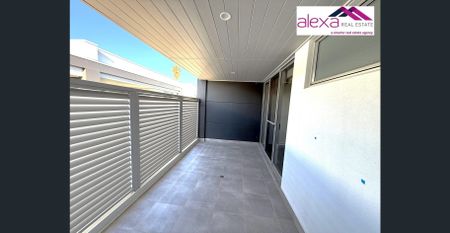 Modern Two-Bedroom Townhouse with Street Frontage and Separate Office - Photo 2