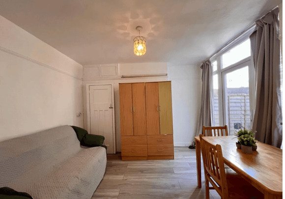 Neas, NW10 (Flat) - Photo 1