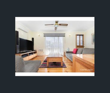 Charming Family Home in a Tranquil Neighbourhood 🏡✨ - Photo 1