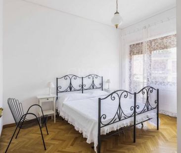 Piccolomini-St-Peters: Spacious 4 bedroom, 5 baths. Large living room, formal dining, terrace with panoramic view of St. Peters, parking, air conditioning. Ref 1490 - Photo 6
