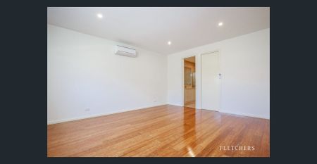 Spacious and Modern 4 Bedroom Townhouse - Photo 5