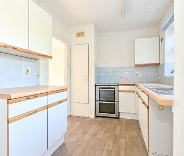 3 bedroom bungalow to rent - Photo 2