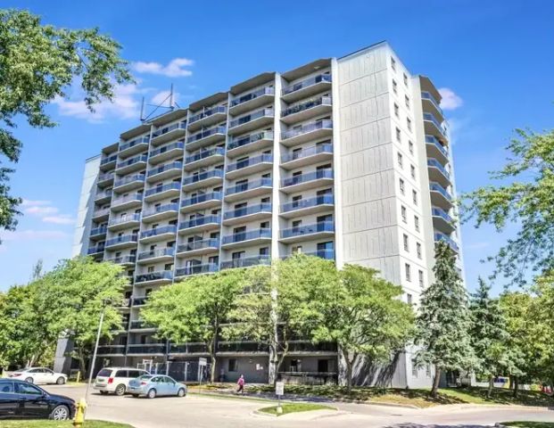 Trillium Towers I/II | 680/690 Wonderland Road North, London - Photo 1