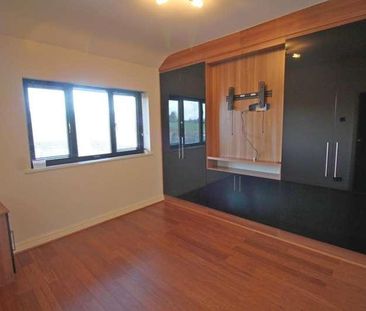 Bury New Road, Breightmet, Bolton, BL2 - Photo 4