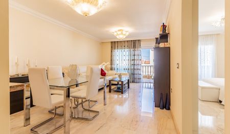 Apartamento · Alquiler a largo plazo · - Photo 2