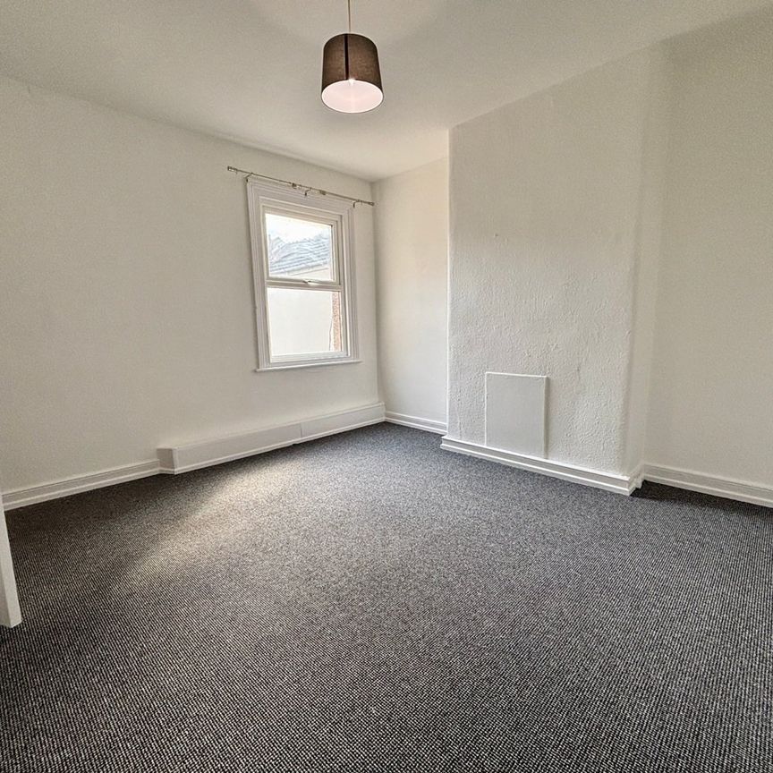 3 Bed Flat, Charlton Road, BS15 - Photo 1