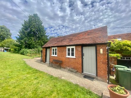 3 bedroom cottage to rent - Photo 4