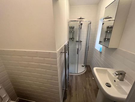 1 bedroom ground floor flat to rent - Photo 4