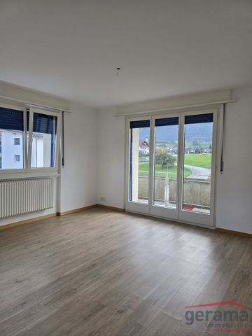 Renovierte 4.5 Zimmer-Wohnung in Plaffeien - Photo 2