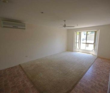 SPACIOUS, LOW-MAINTENANCE LIVING WITH LARGE YARD � IDEAL AVOCA FAMI... - Photo 3