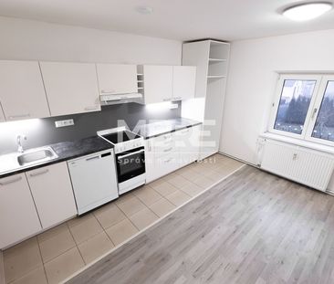 Pronájem bytu 2+1 79 m² - Photo 1