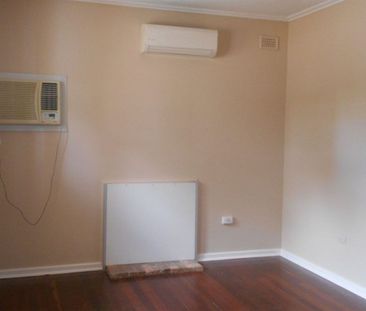 Charming 3-bedroom Home - Photo 1