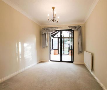 4 bedroom detached house to rent - Photo 3