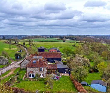 A beautifully presented six bedroom Grade II listed farmhouse surrounded by rolling countryside. - Photo 2