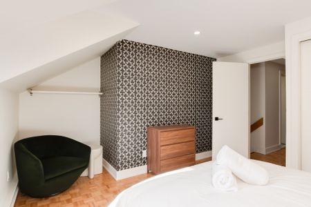 2054 Rue St-Denis #B - Photo 2