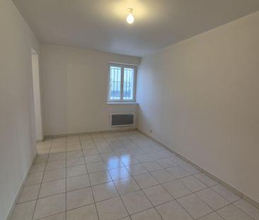 Location Appartement 1 pièce 23m² ST MAUR DES FOSSES 94100 - Photo 5