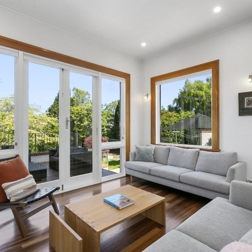 Spacious furnished private room in Central City (Power, Internet included) - Photo 1