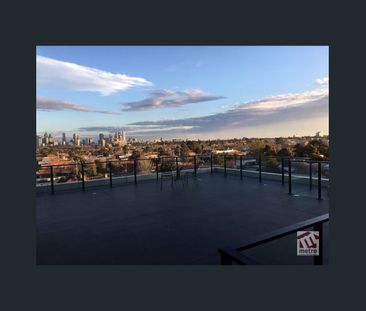 FABULOUS INNER CITY LOCATION! - Photo 1