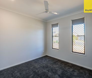 Amazing Home with Solar Energy and Ducted Air Conditioning! - Photo 3