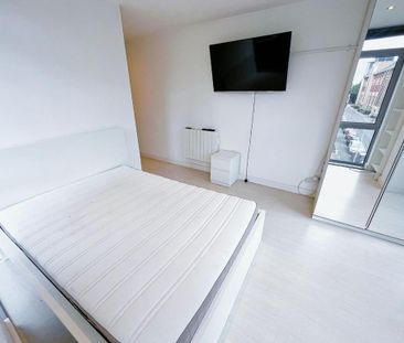 2 bedroom flat to rent - Photo 4