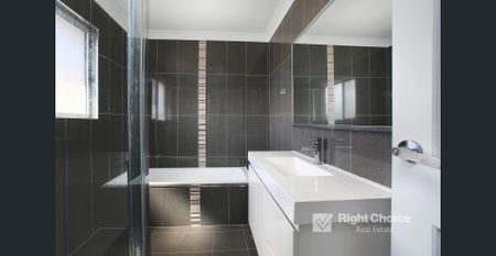 Seaside Location with 3-Car Garage - Photo 5