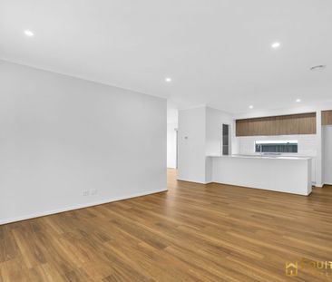 Huge Double Storey 5 Bedrooms Family House In Mambourin for Lease - Photo 3