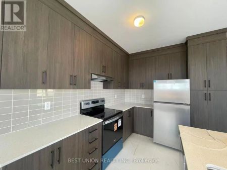 70 TIPP DRIVE - Photo 3