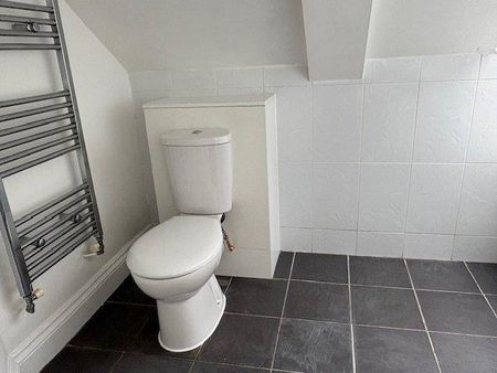 2 bedroom flat to rent - Photo 4