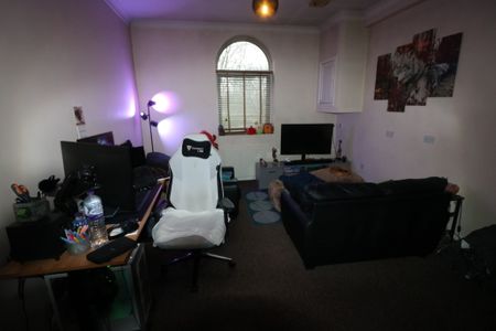 Flat 3, 7 Pearson Park - Photo 5