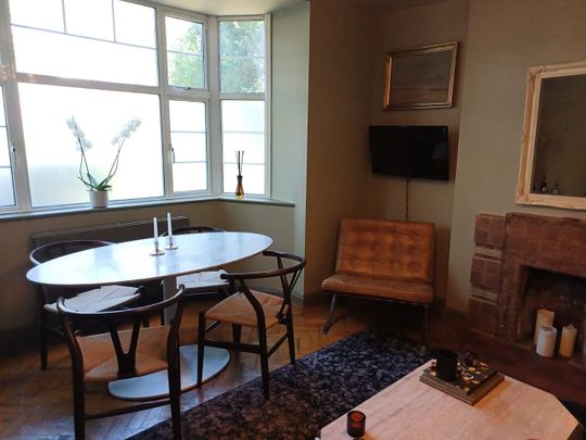 2 Bed Flat, Barrington Court, N10 - Photo 1