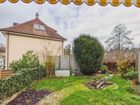 Charming and spacious corner row single-family house in a sought-after location of Allschwil - Photo 4