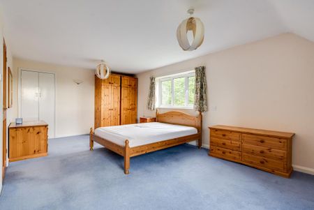 4 bedroom detached house to rent - Photo 5
