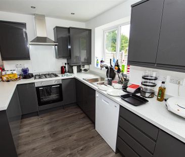 4 bedroom house to rent - Photo 3