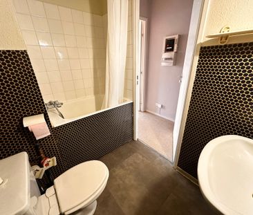 Monplaisir T1 avec place de parking - Vivez au cœur ... - Photo 4