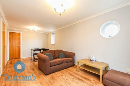 2 bed Apartment for Rent - Photo 3