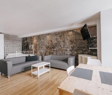 Loft entièrement meublé à louer Vieux-Québec février 2026 - Photo 2