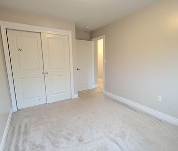 340 Prospect Point Rd N, Ridgeway - 3 Bedroom Townhouse - Photo 5