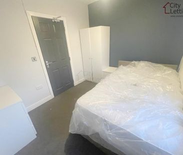1 bedroom in a house share to rent - Photo 4
